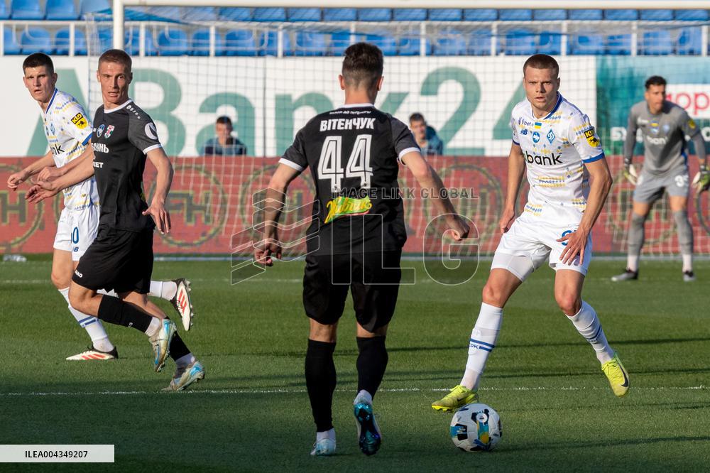 Dynamo defeats Obolon 3-0 in Ukrainian Premier League match