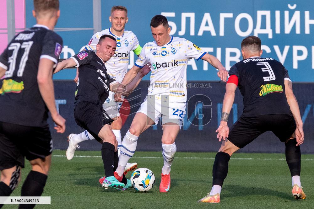 Dynamo defeats Obolon 3-0 in Ukrainian Premier League match