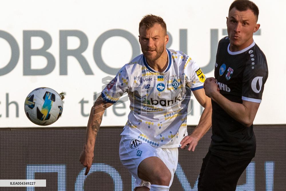 Dynamo defeats Obolon 3-0 in Ukrainian Premier League match