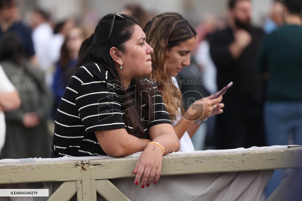 Holy Rosary in memory of Pope Francis on the day  death.