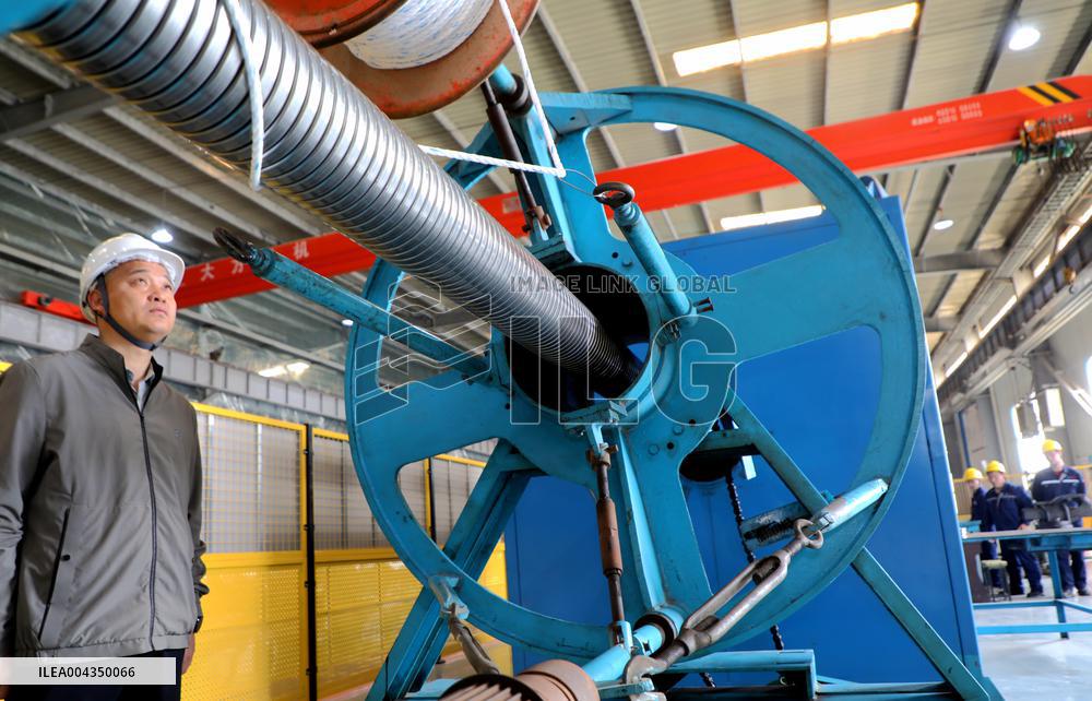 China First 2000 Meter Ultra Deep Sample Tube Production