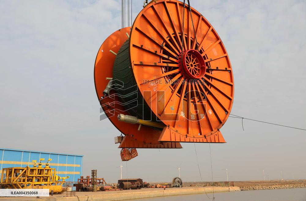 China First 2000 Meter Ultra Deep Sample Tube Production