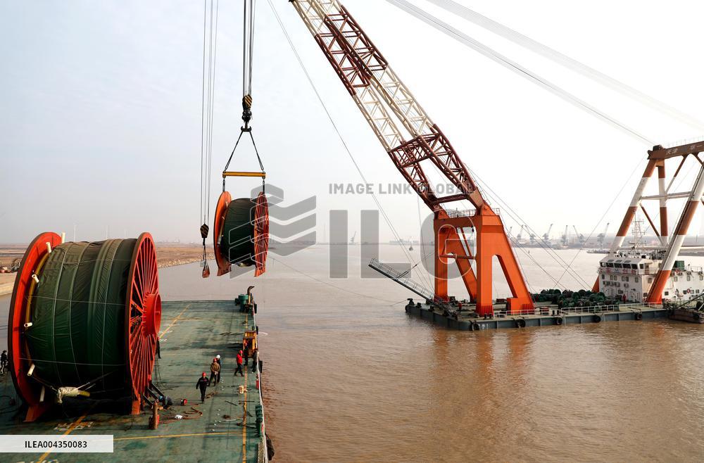 China First 2000 Meter Ultra Deep Sample Tube Production