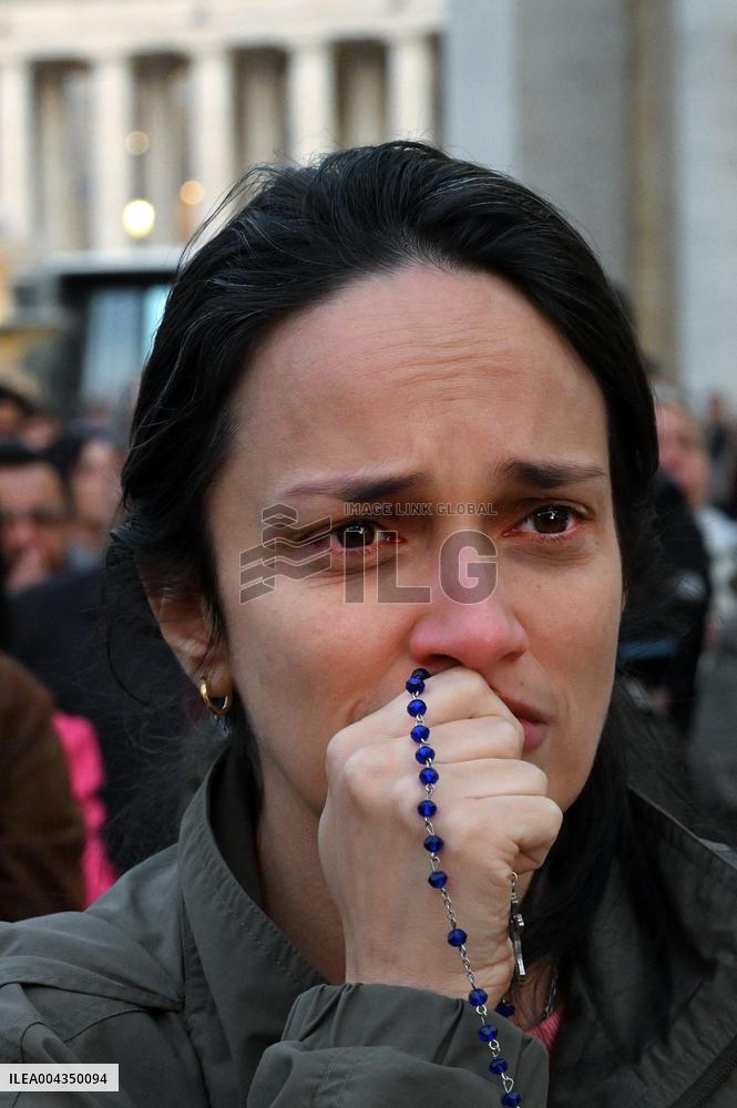 Rosary Prayer for Pope Francis - Vatican