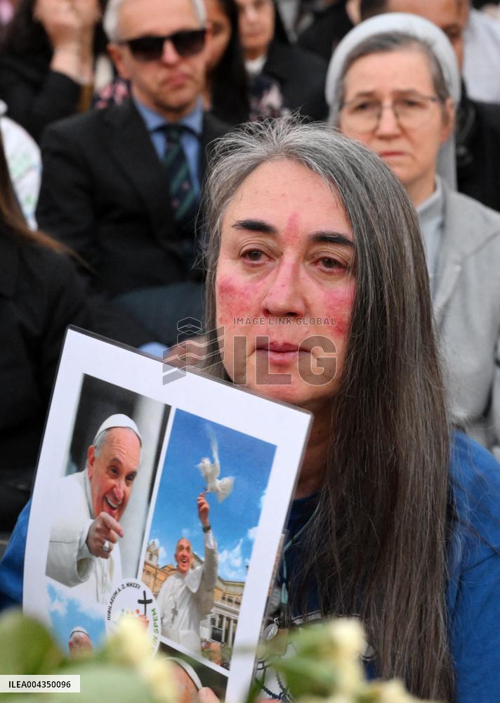 Rosary Prayer for Pope Francis - Vatican