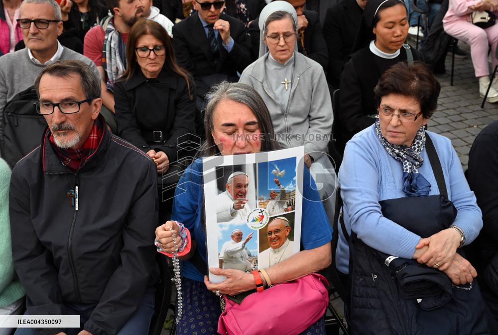 Rosary Prayer for Pope Francis - Vatican