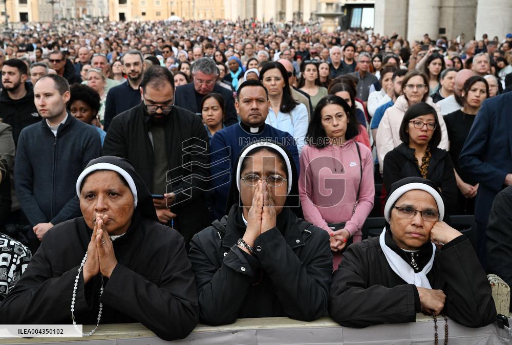 Rosary Prayer for Pope Francis - Vatican