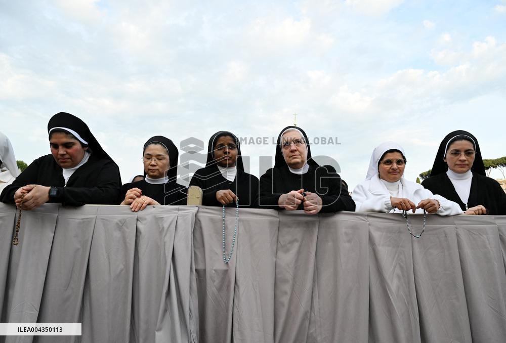 Rosary Prayer for Pope Francis - Vatican