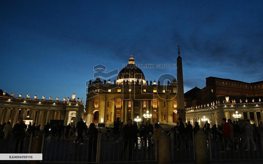 Rosary Prayer for Pope Francis - Vatican