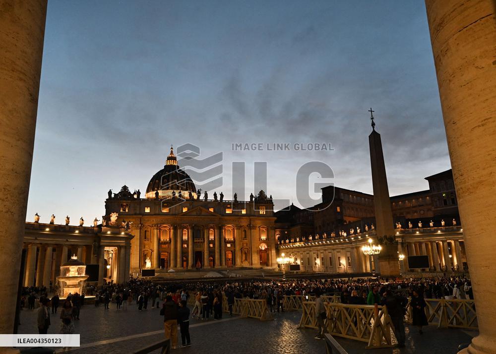 Rosary Prayer for Pope Francis - Vatican