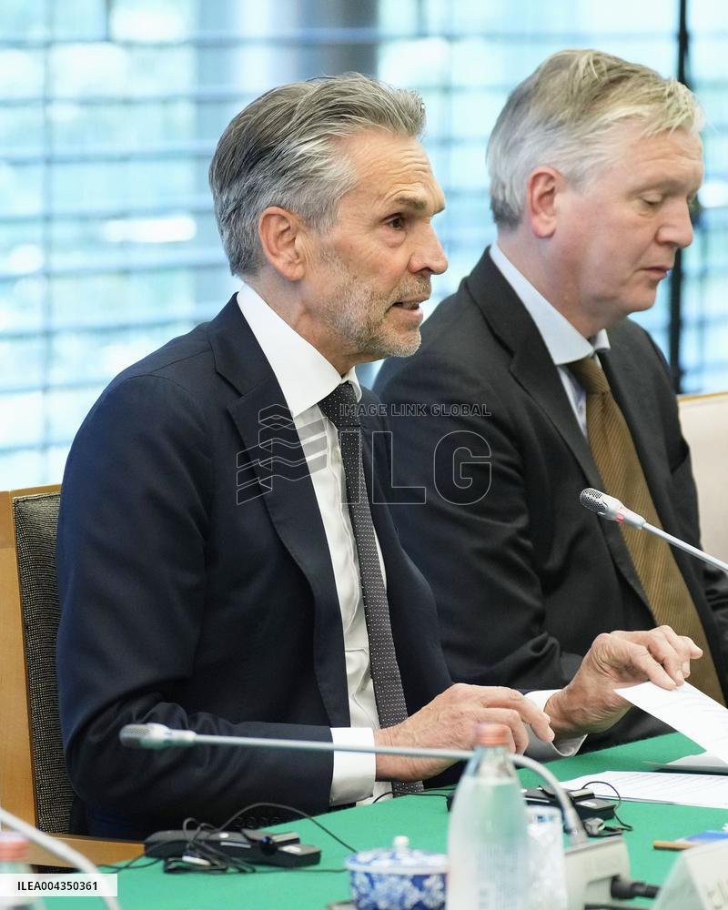 Japan-Netherlands bilateral talks