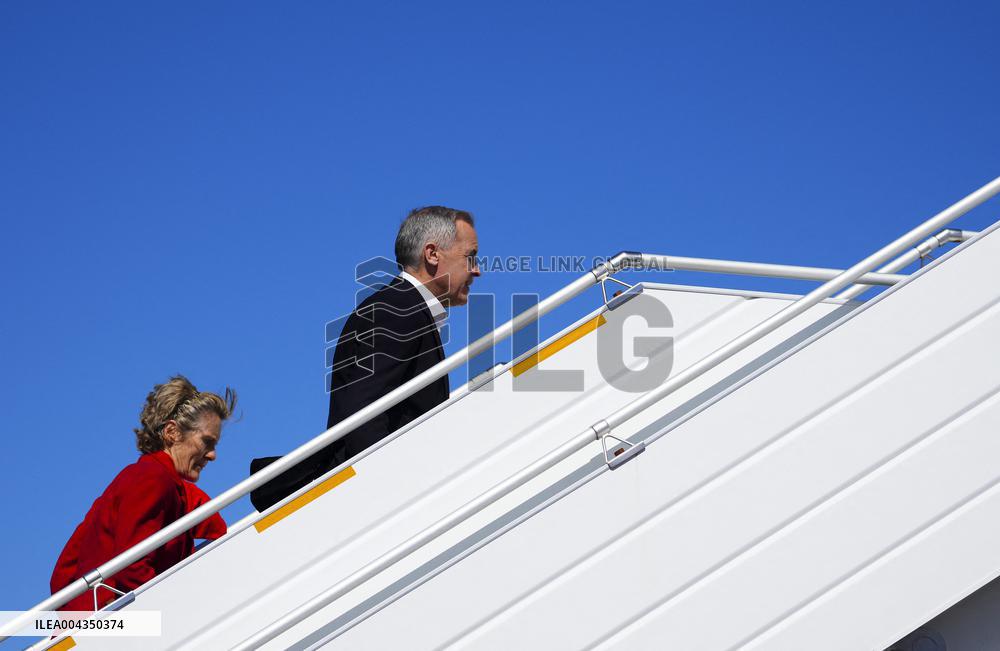 BBQ Leader Mark Carney Campaigns in Upper Onslow - Canada