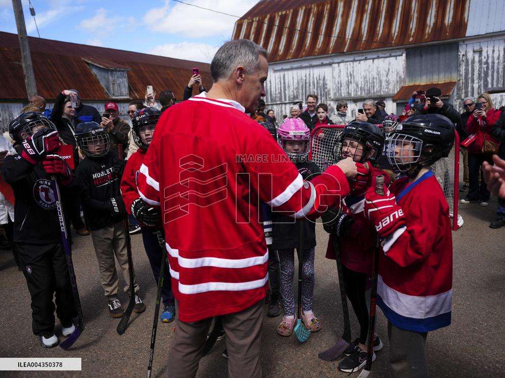 BBQ Leader Mark Carney Campaigns in Upper Onslow - Canada