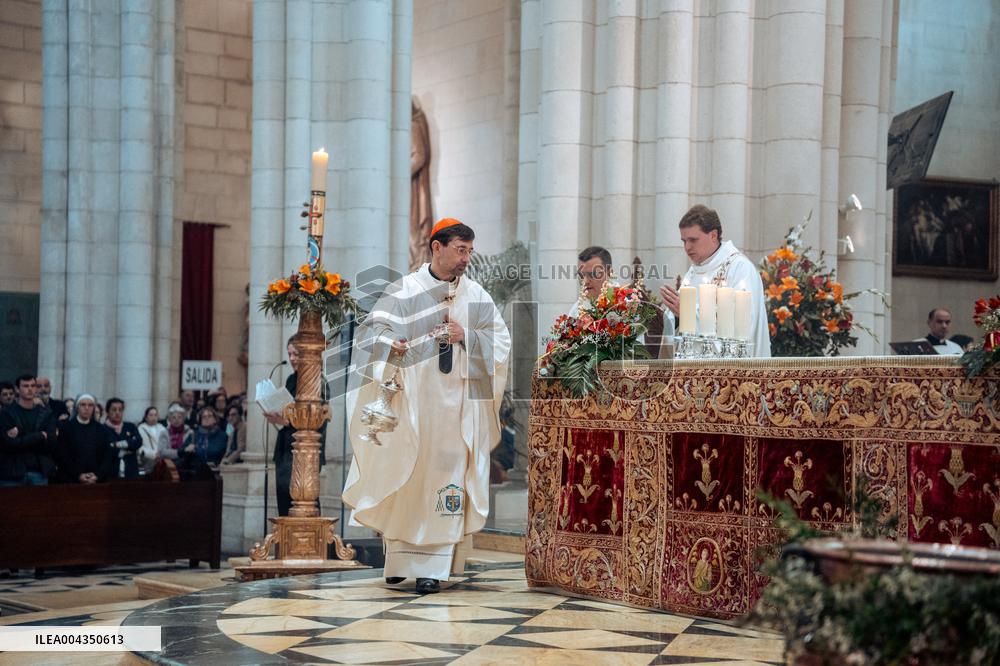 Rosary Prayer for Pope Francis - Madrid