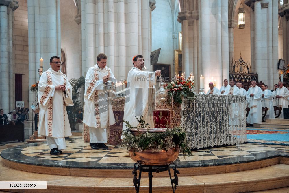 Rosary Prayer for Pope Francis - Madrid