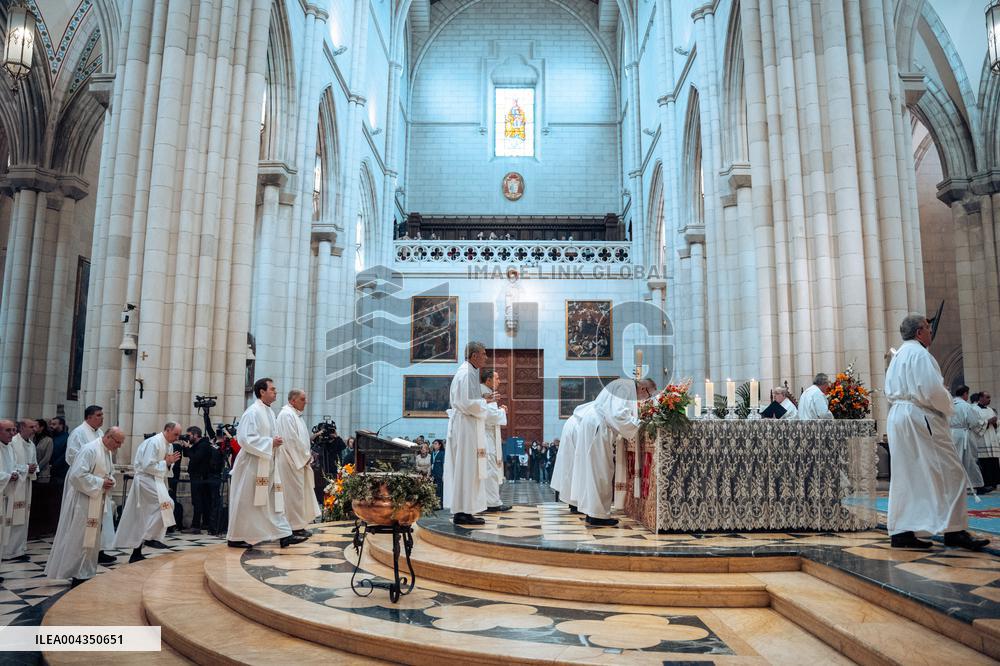 Rosary Prayer for Pope Francis - Madrid