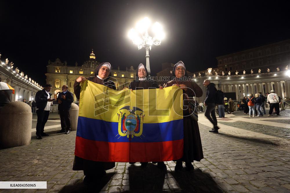 Rosary Prayer for Pope Francis - Vatican