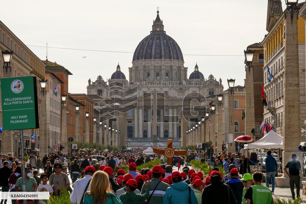 Rosary Prayer for Pope Francis - Vatican