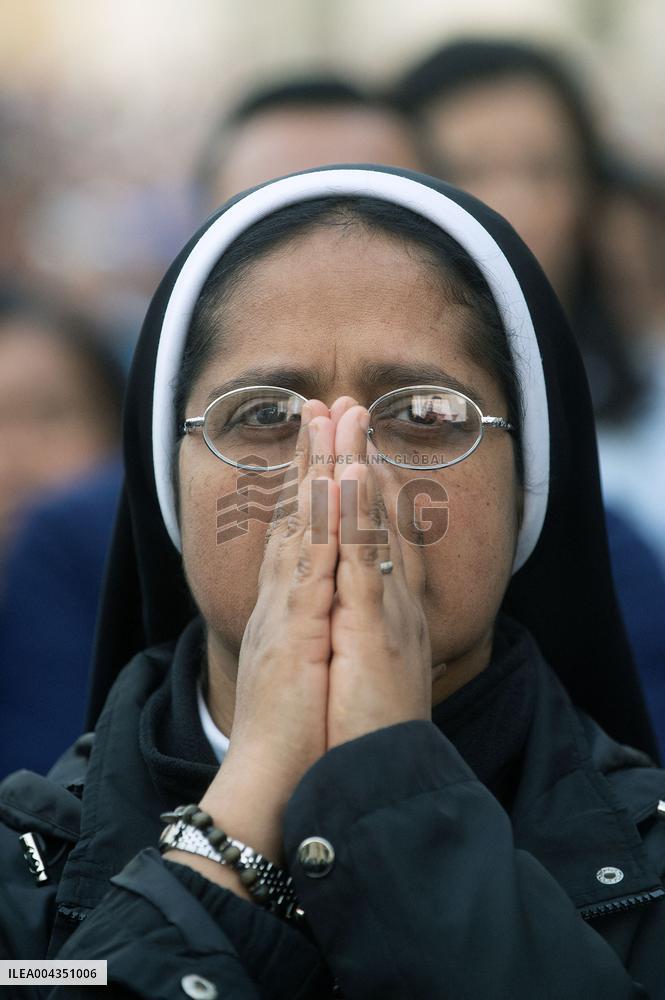 Rosary Prayer for Pope Francis - Vatican