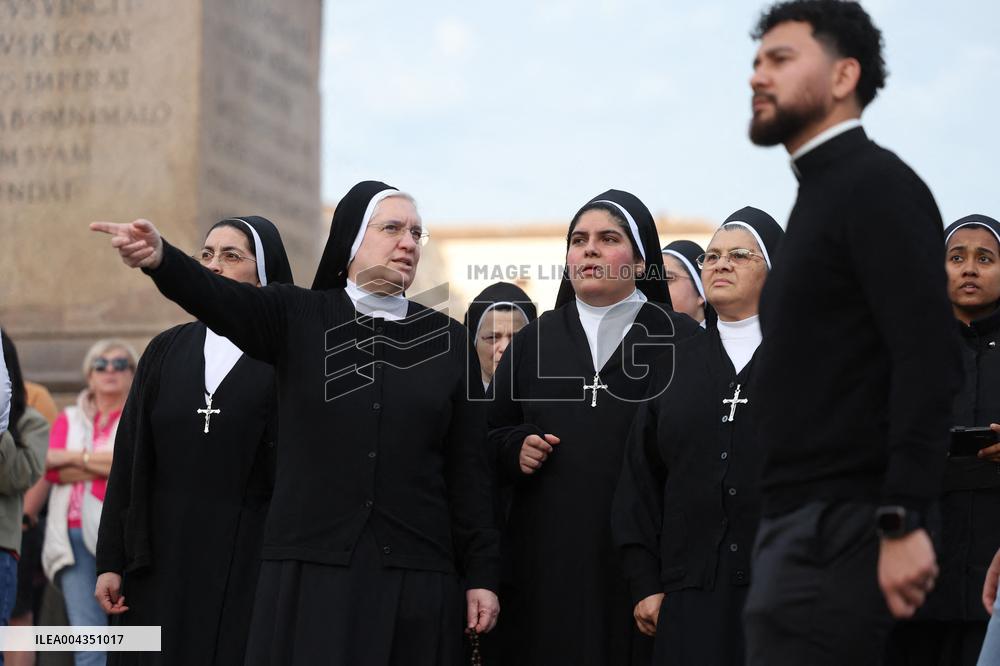 Rosary Prayer for Pope Francis - Vatican