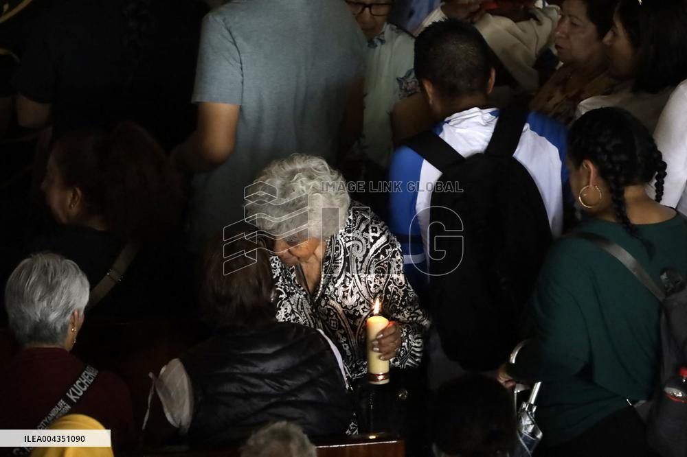 Rosary Prayer for Pope Francis in Mexico