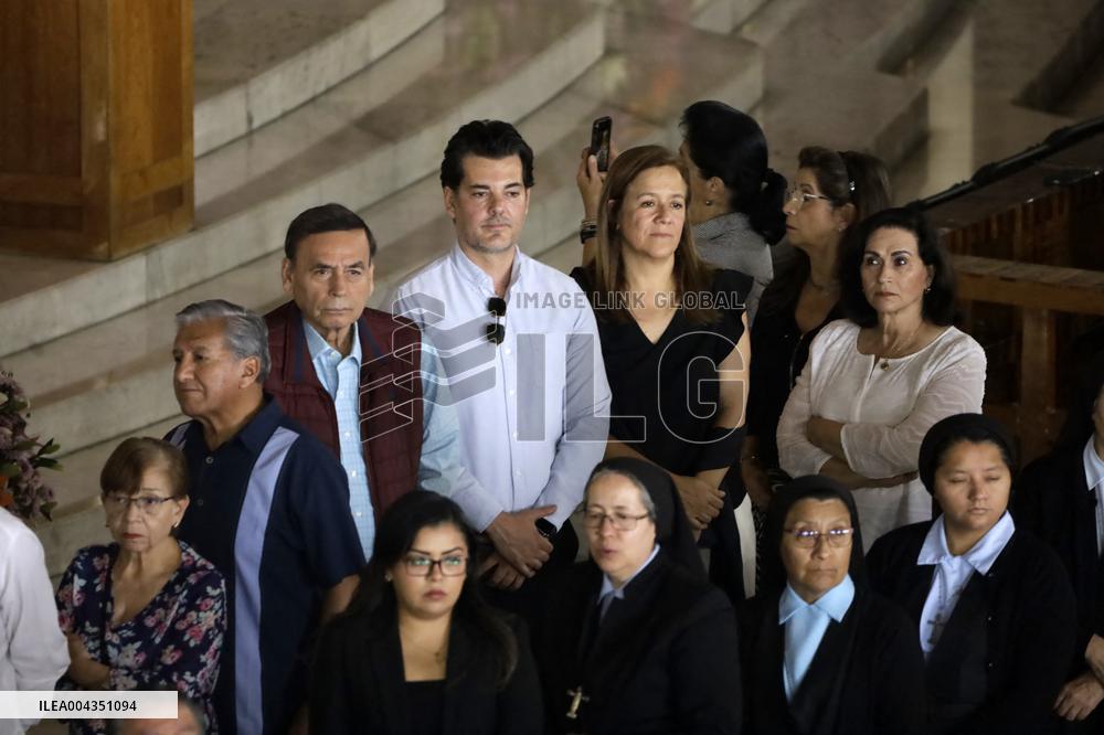 Rosary Prayer for Pope Francis in Mexico