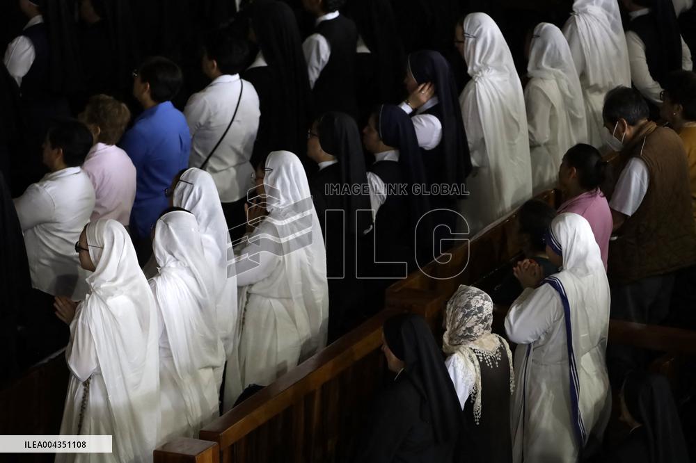 Rosary Prayer for Pope Francis in Mexico