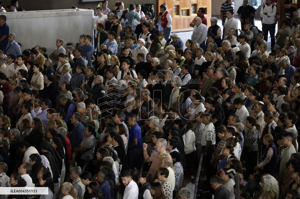 Rosary Prayer for Pope Francis in Mexico