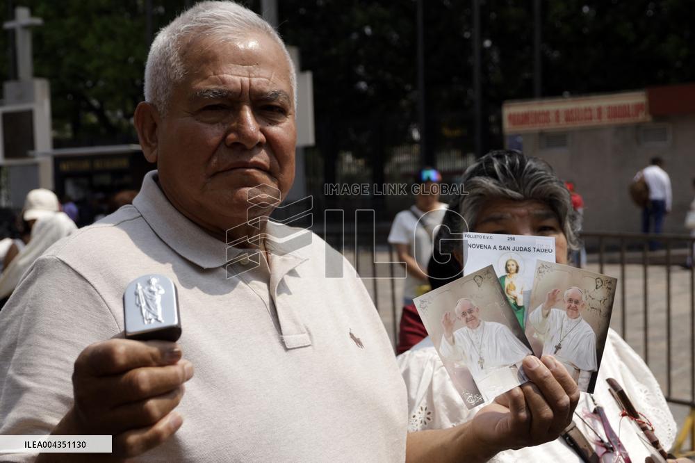 Rosary Prayer for Pope Francis in Mexico