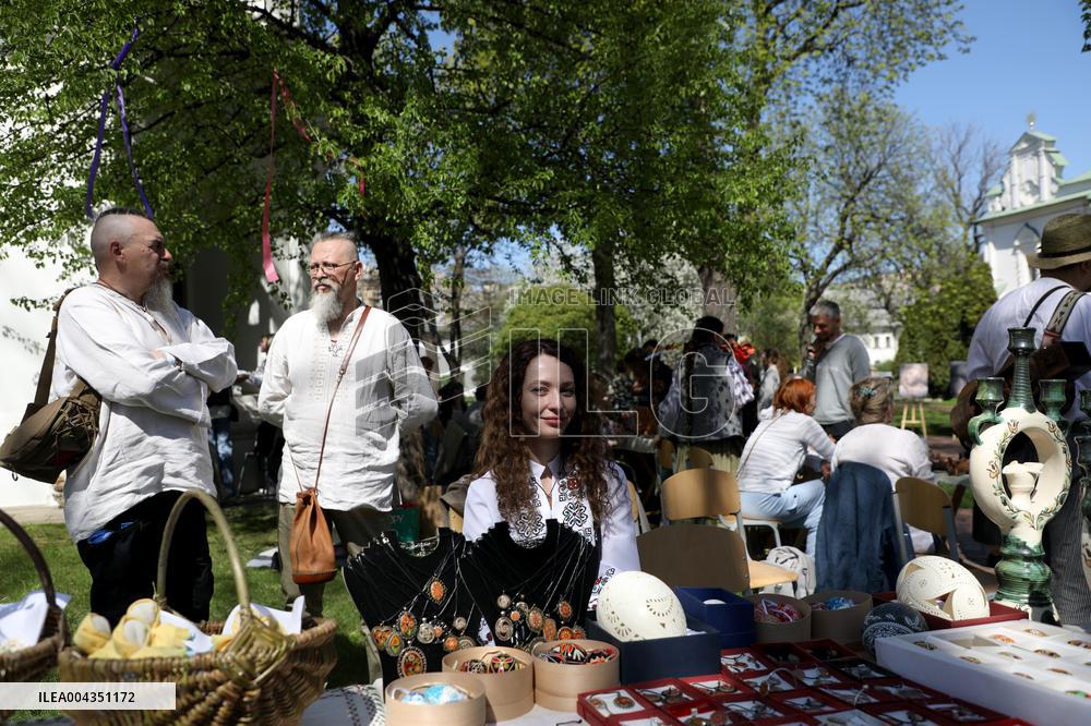 Folk crafts fair at Saint Sophia of Kyiv