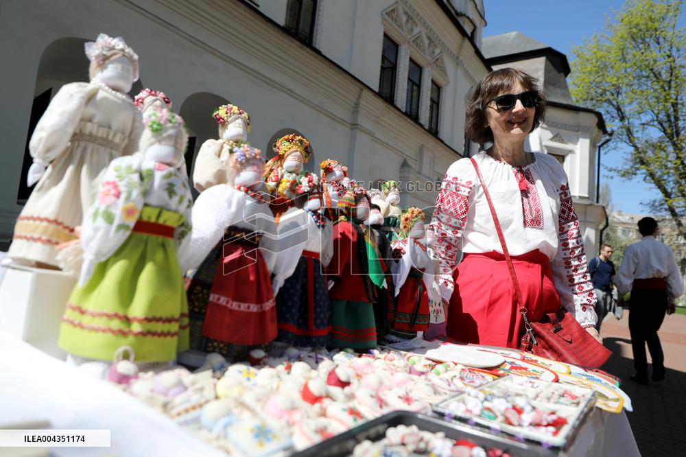 Folk crafts fair at Saint Sophia of Kyiv