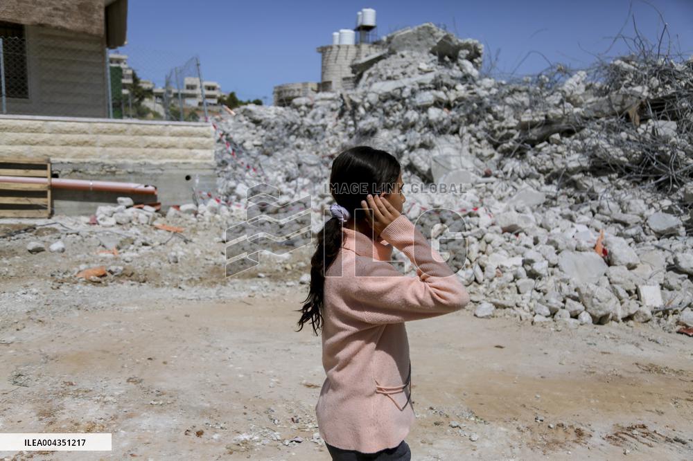 Israeli Forces Demolish Unauthorized Building - West Bank