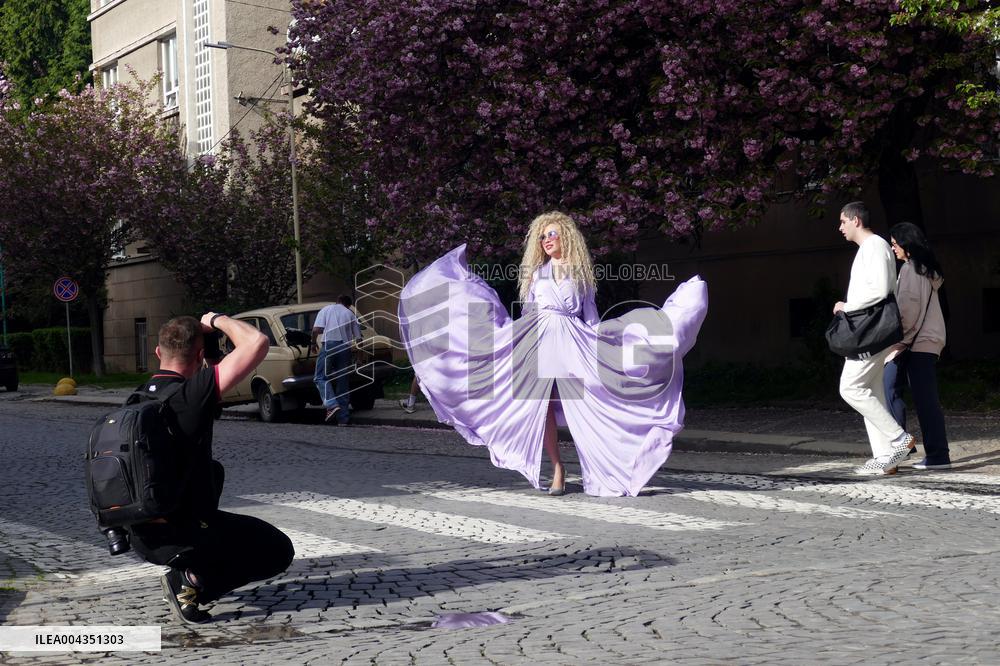 Cherry trees bloom in Uzhhorod