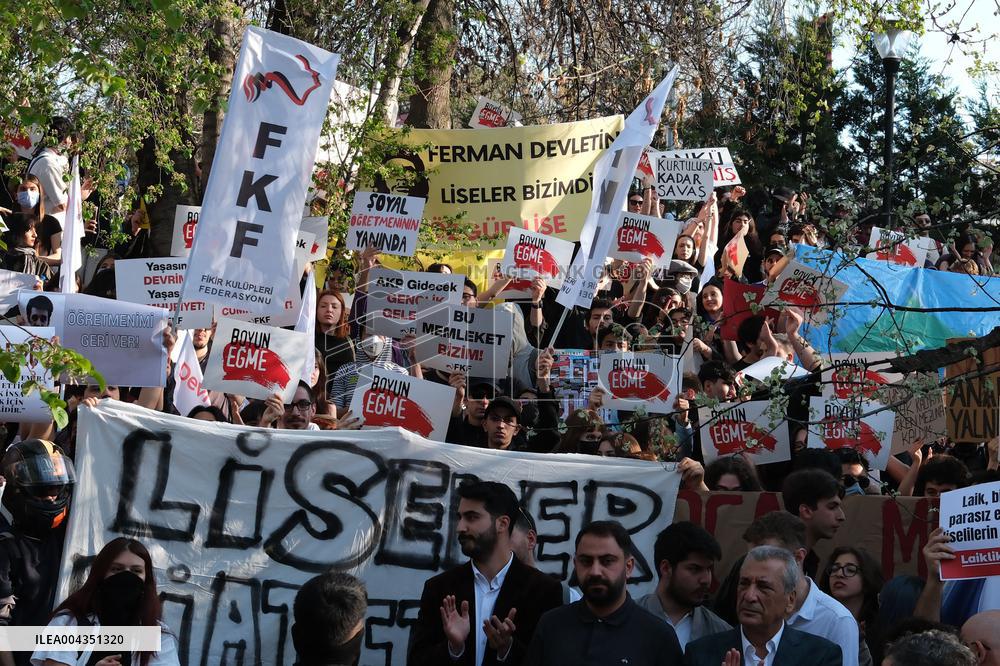 High School And  College Students Protest In Ankara
