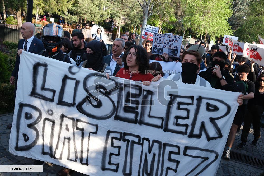 High School And  College Students Protest In Ankara