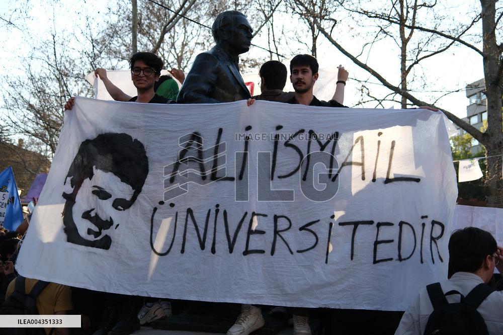 High School And  College Students Protest In Ankara