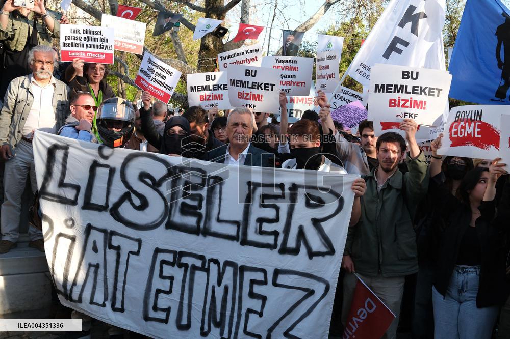 High School And  College Students Protest In Ankara