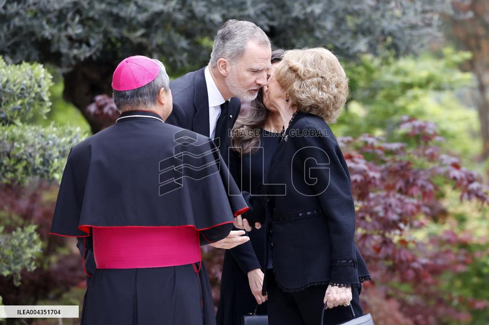 Spanish Royal Pay Tribute to Pope Francis - Madrid