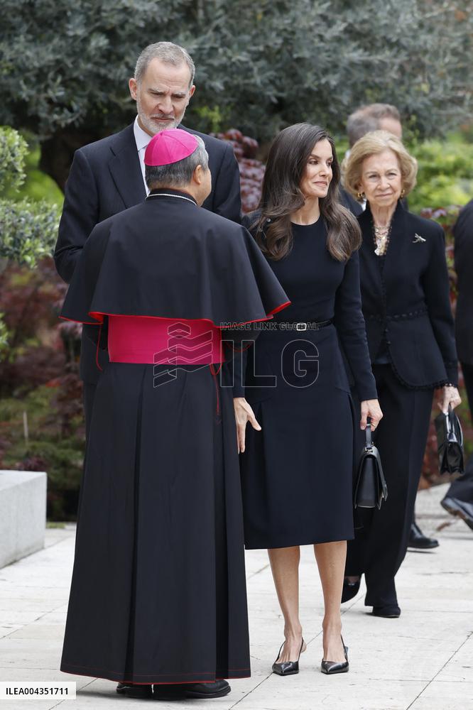 Spanish Royal Pay Tribute to Pope Francis - Madrid
