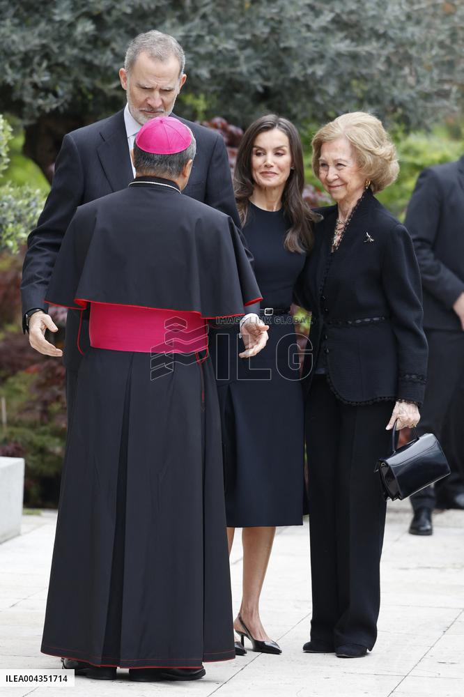 Spanish Royal Pay Tribute to Pope Francis - Madrid
