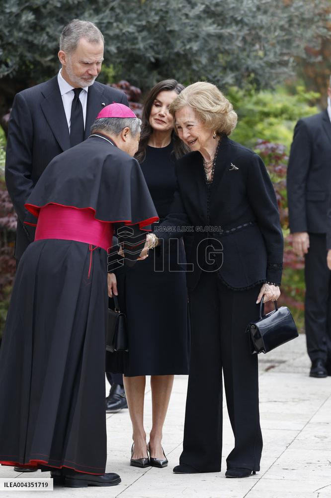 Spanish Royal Pay Tribute to Pope Francis - Madrid