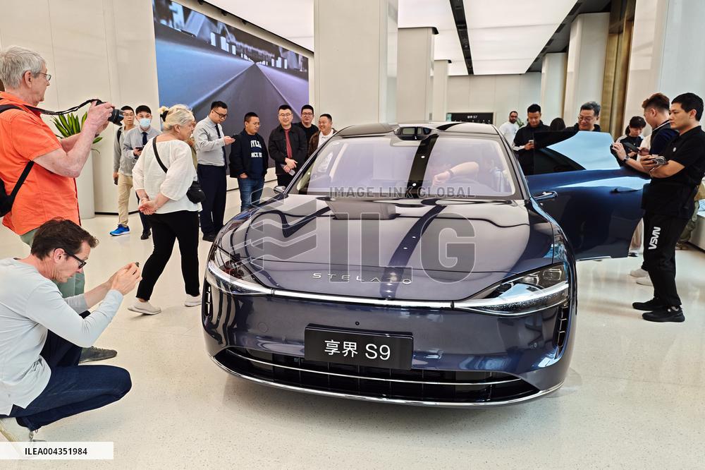 Huawei STELATO S9 Vehicle