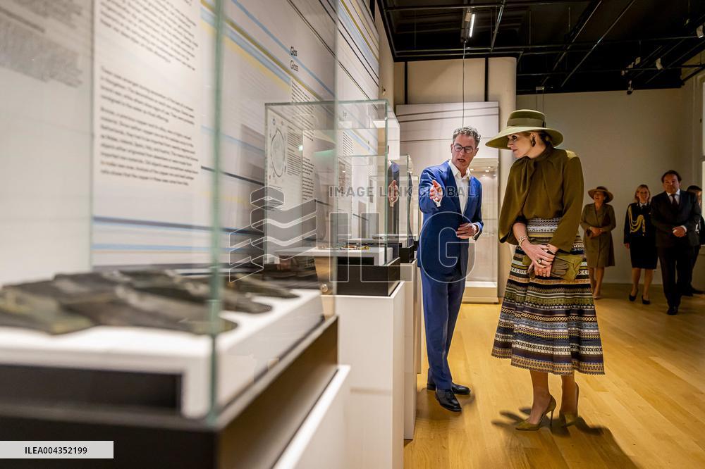 Queen Maxima at Exhibition on 25 Years of Archaeology - Leiden