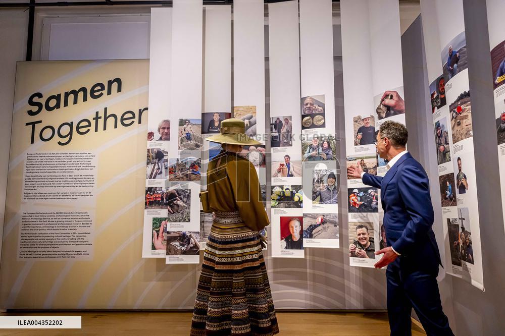 Queen Maxima at Exhibition on 25 Years of Archaeology - Leiden