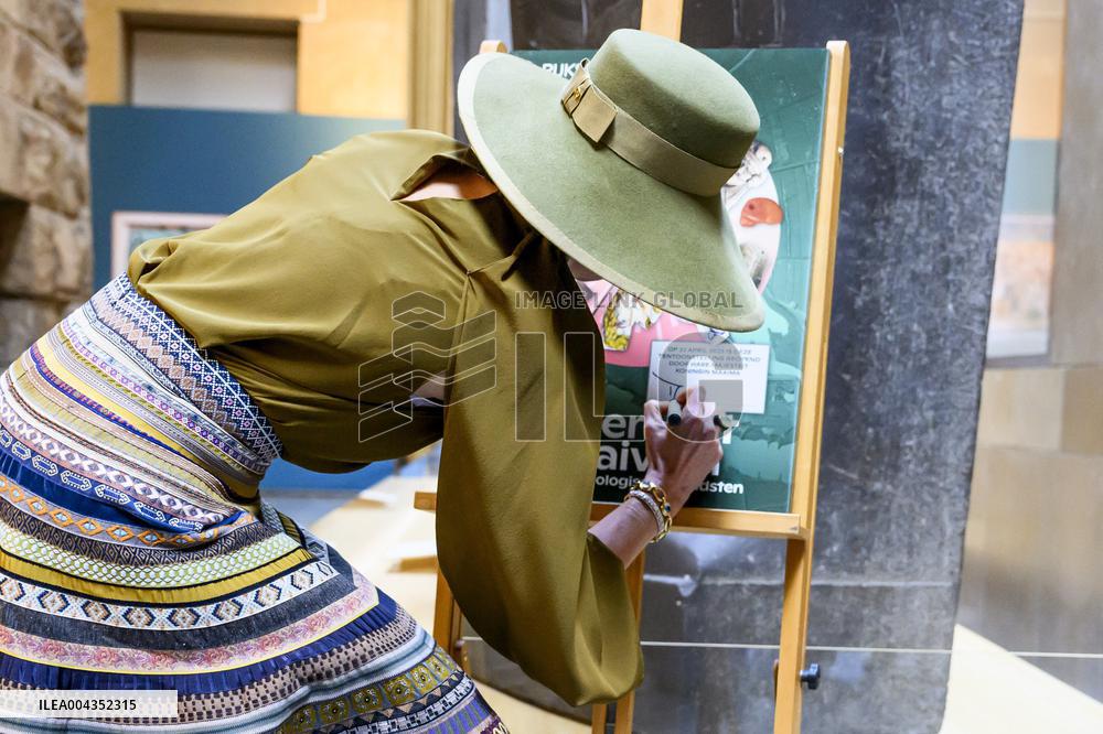 Queen Maxima at Exhibition on 25 Years of Archaeology - Leiden