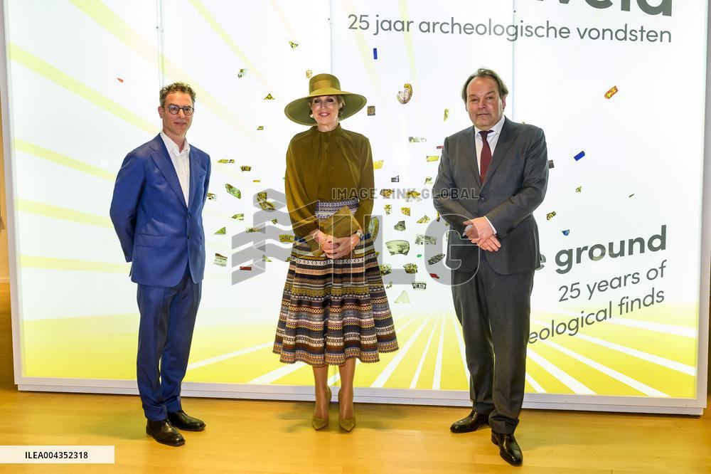 Queen Maxima at Exhibition on 25 Years of Archaeology - Leiden