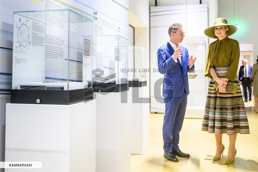 Queen Maxima at Exhibition on 25 Years of Archaeology - Leiden