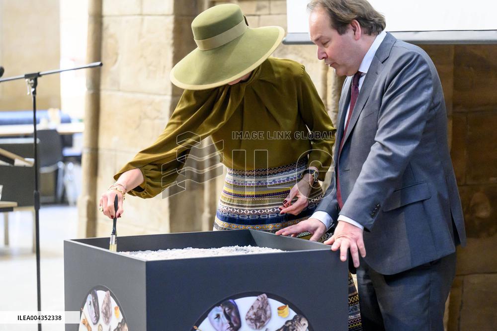 Queen Maxima at Exhibition on 25 Years of Archaeology - Leiden
