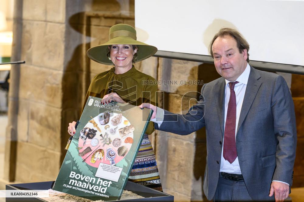 Queen Maxima at Exhibition on 25 Years of Archaeology - Leiden