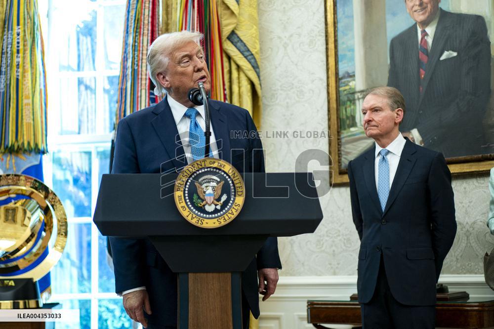 Paul Atkins Sworn-In as SEC Commissioner in Washington, DC